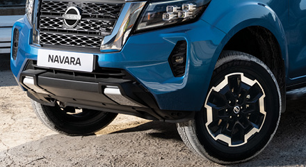 Navara LE grill and front left tyre